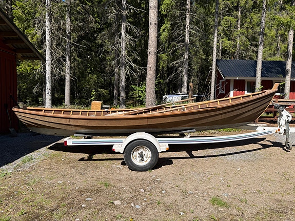 Puinen soutuvene