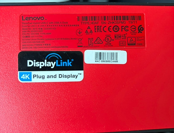 ThinkPad hybrid USB-C telakka