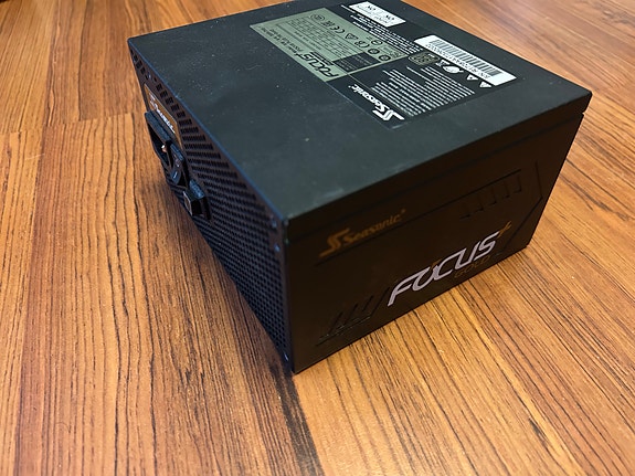 Seasonic Focus Plus Gold 750W virtalähde