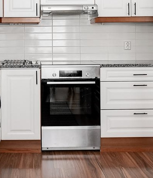 Bosch Serie 6, Vapaasti sijoitettava induktioliesi, Teräs HLS79Y350U