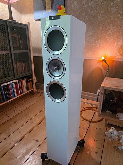 KEF R500