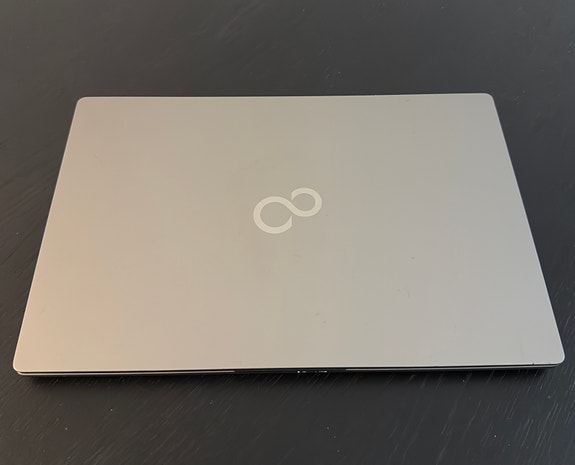 Fujitsu Lifebook U7411 kannettava tietokone 14"