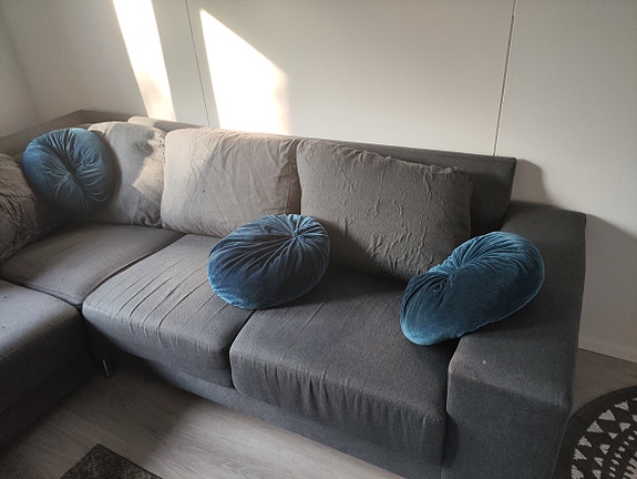 Sofa and table for free