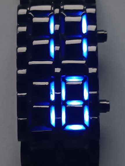 Siistin Tyylikäs digi kello