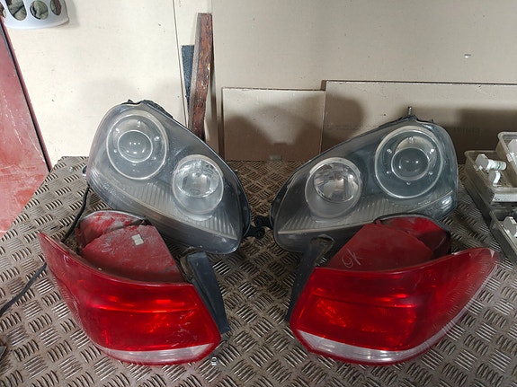 Volkswagen Golf 5 xenon etu- ja takavalot sarja