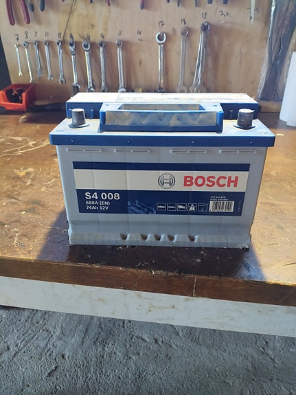Bosch S4 008 auton akku 12V 74Ah 680A