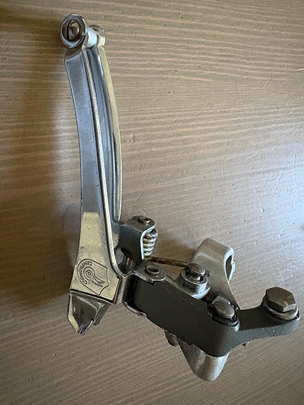 Campagnolo etuvaihtaja maantiepyörään