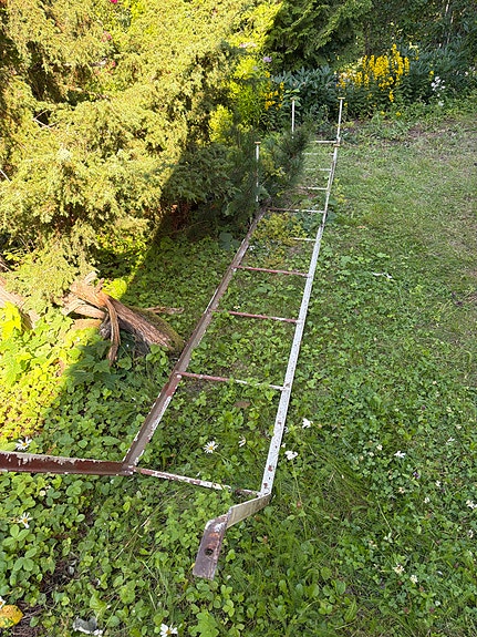 Metallinen tikas / seinätikkaat