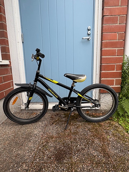 Varattu/ Lasten 20” polkupyörä