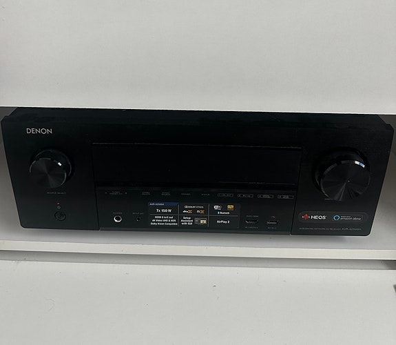 Denon AVR-X2500H – Huippukuntoinen AV-vahvistin, vähäisellä käytöllä