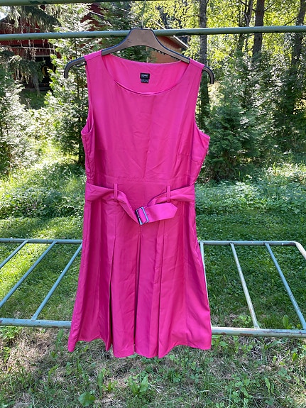 ESPRIT Collection juhlamekko koko 38