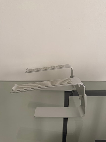Läppäri standi