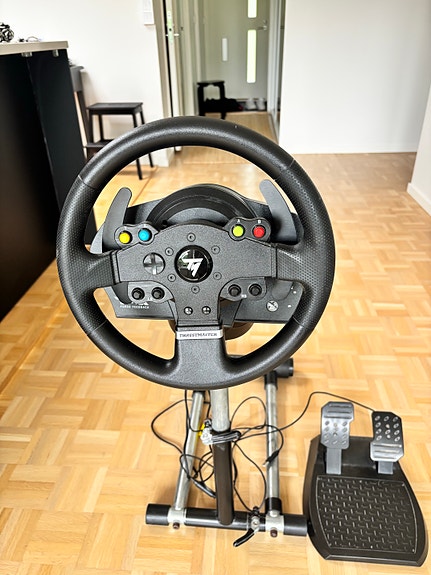 Thrustmaster TMX Force Feedback ratti ja polkimet sekä säädettävä jalka