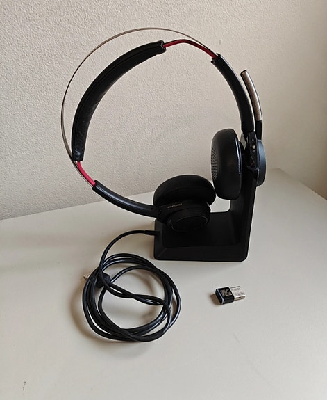 Plantronics langattomat kuulokkeet + telakka, BT-600
