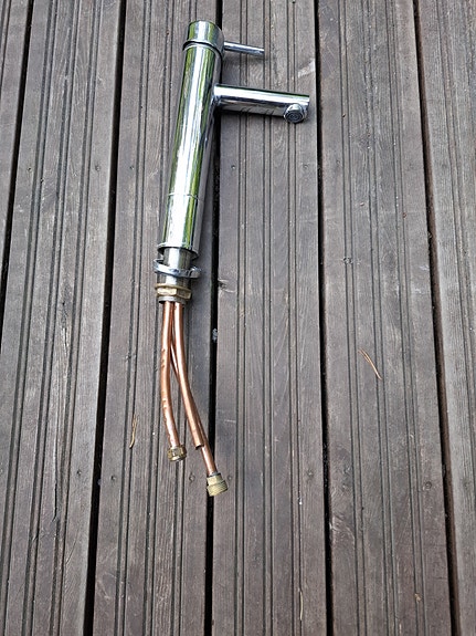 Kromattu keittiön hana