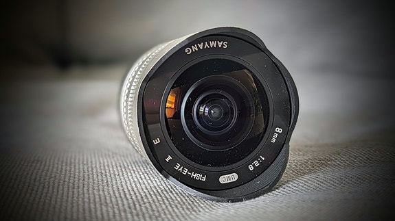 Samyang 8mm f/2.8 UMC Fisheye II – Sony E, erinomainen kunto