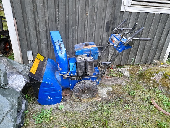 Sininen lumilinko bensiini