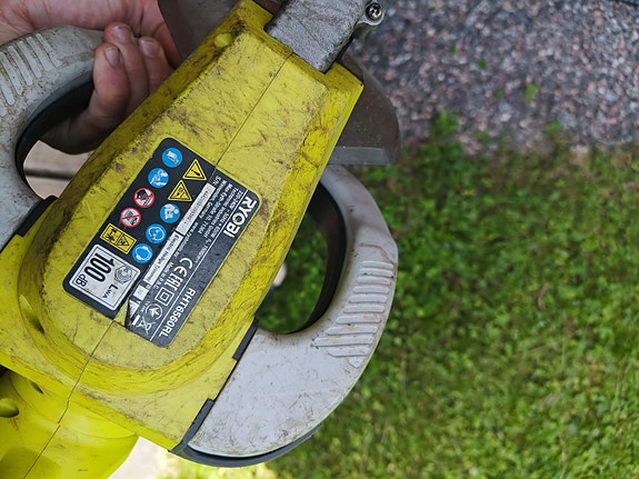 ryobi pensasleikkuri 650w