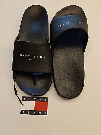 Tommy Hilfiger sandaalit, 40