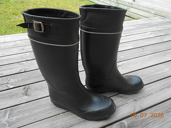 Viking kumisaappaat koko 42