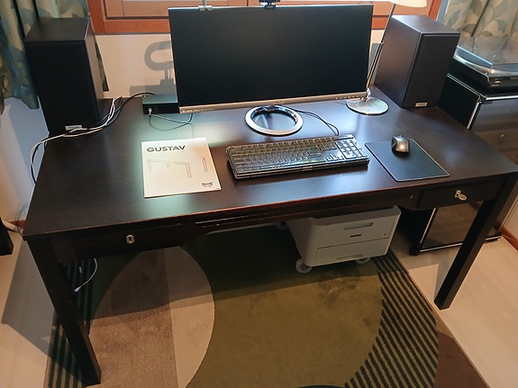 Työpöytä Ikea GUSTAV, tummanruskea