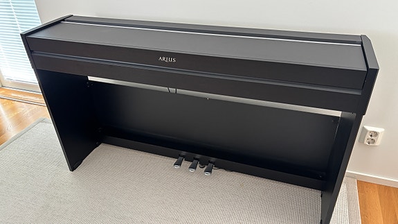 Yamaha Arius YDP-S51 digitaalipiano musta