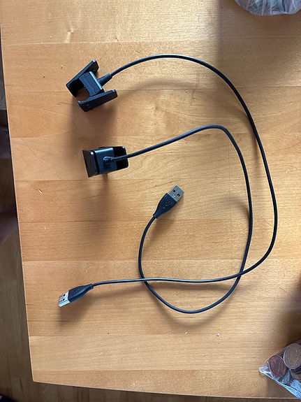 Fitbit Charge 2 laturi