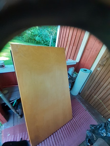 Puurunkoinen pöytälevy