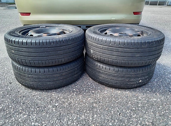 Volvo V50 / Ford Focus kesärenkaat peltivanteilla
