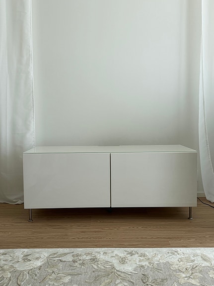 Valkoinen tv-taso 120cm