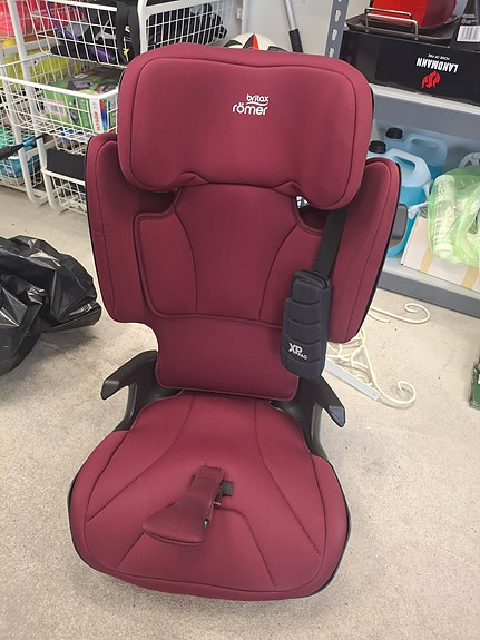Britax kidfix i-size tirvavyöistuin