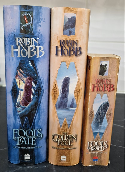 Robin Hobb: The Tawny Man (trilogy)