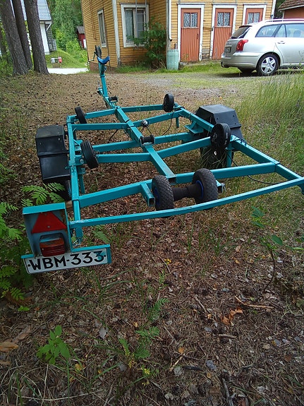 Traileri 750 kg
