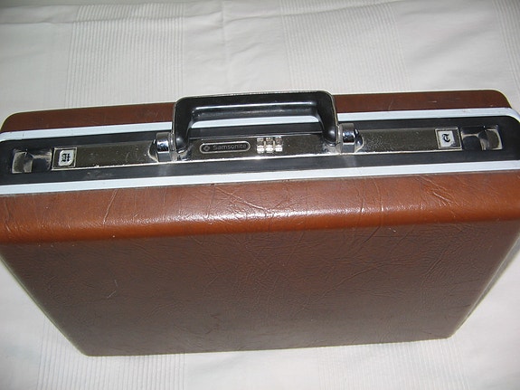 Samsonite salkku ruskea