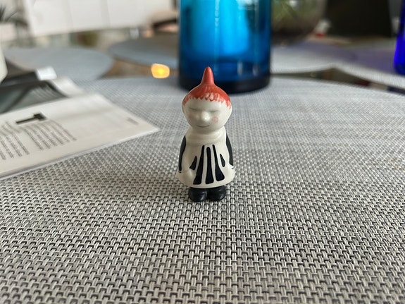 Pikku myy figuuri