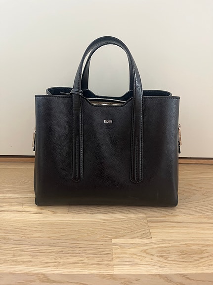 Hugo Boss -nahkalaukku
