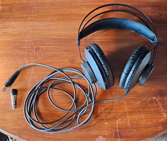 AKG K52 Kuulokkeet
