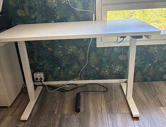 Sähköpöytä valkoinen 120 x 60