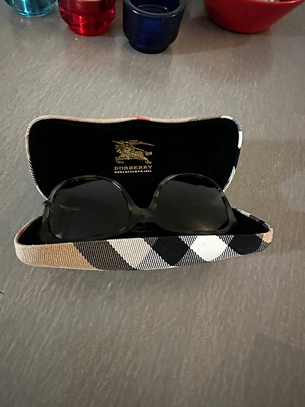 Burberry Aurinkolasit