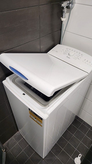 Whirlpool päältä täytettävä pesukone