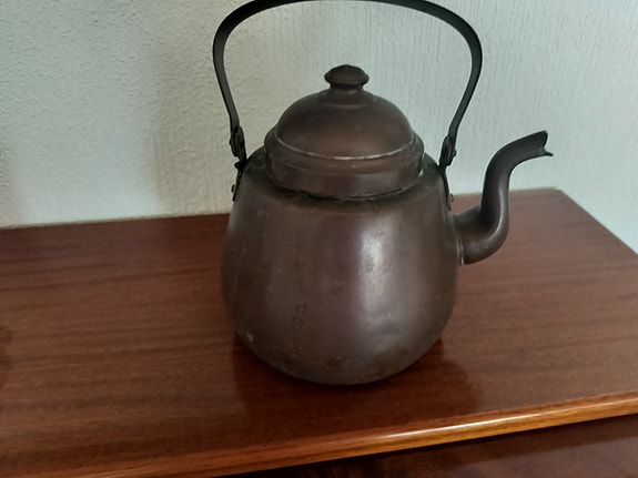 Vanha metallinen/kupari kahvipannu / teepannu