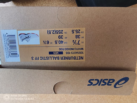 Asics salibandykengät