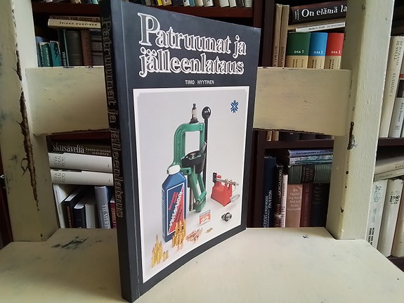 Timo Hyytinen: Patruunat ja jälleenlataus