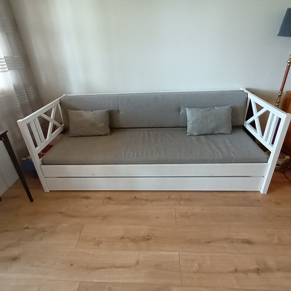 levitettävä laveri+patjasarja+vuodevaatelaatikko