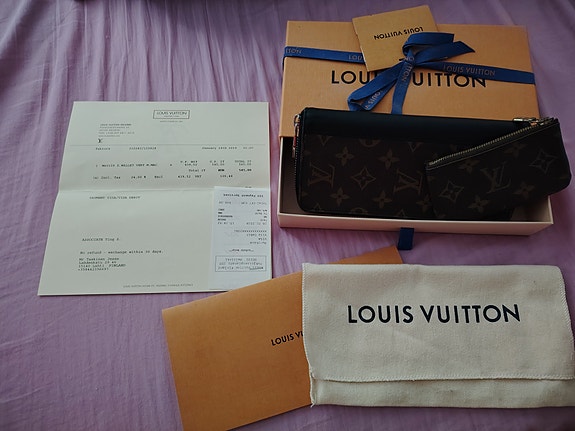Louis Vuitton lompakko & kolikkokukkaro