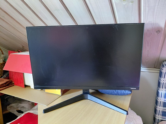 Samsung 24" näyttö HDMI/VGA