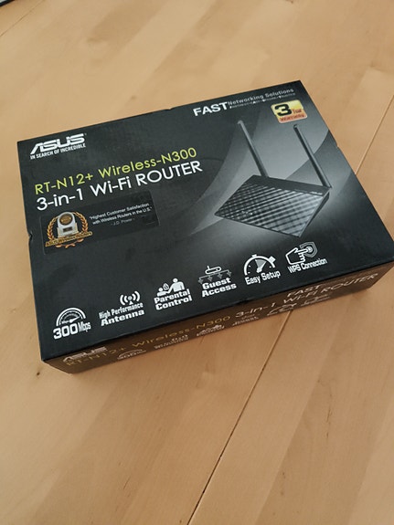 Asus RT-N12+ Wireless-N300 3-in-1 Wi-Fi reititin