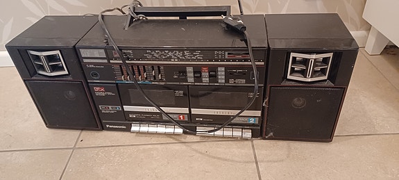 Panasonic kasettisoitin/ radio