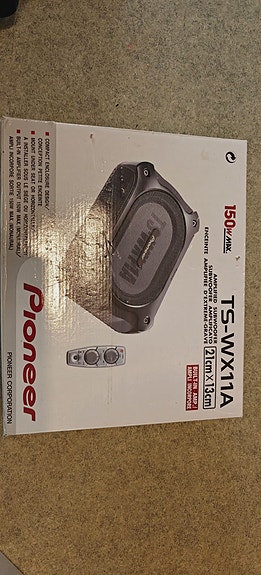 Pioneer TS-WX11A aktiivisubwoofer autoon + asennuskaapelit