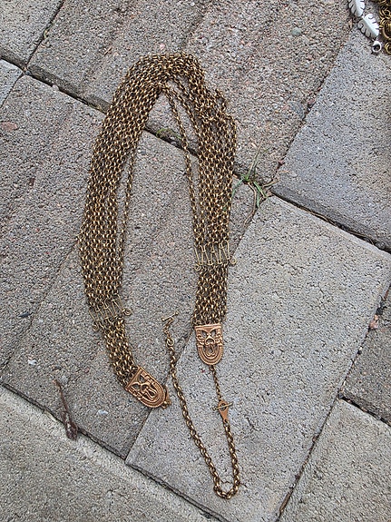 Uudenveroinen Hämäläinen juhlakääty